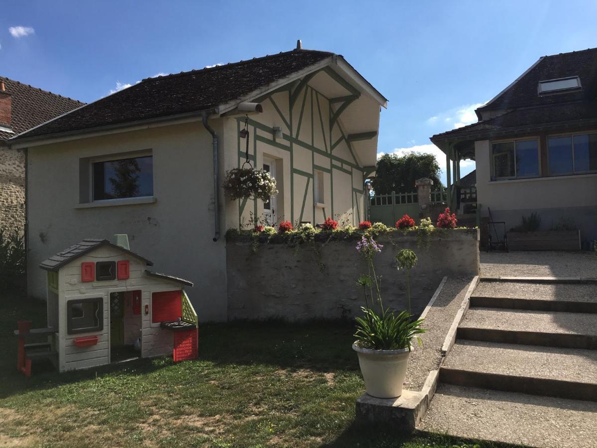 La Maison De Louna Saint-Parres-les-Vaudes Buitenkant foto