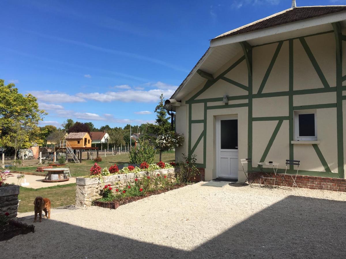 La Maison De Louna Saint-Parres-les-Vaudes Buitenkant foto